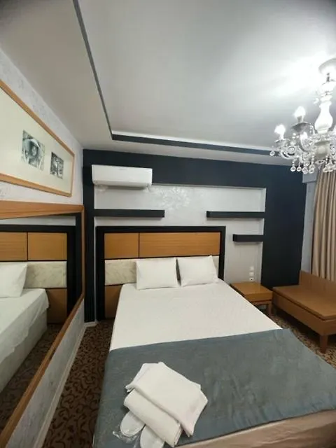 Uenaten Otel Gaziemir 4*,